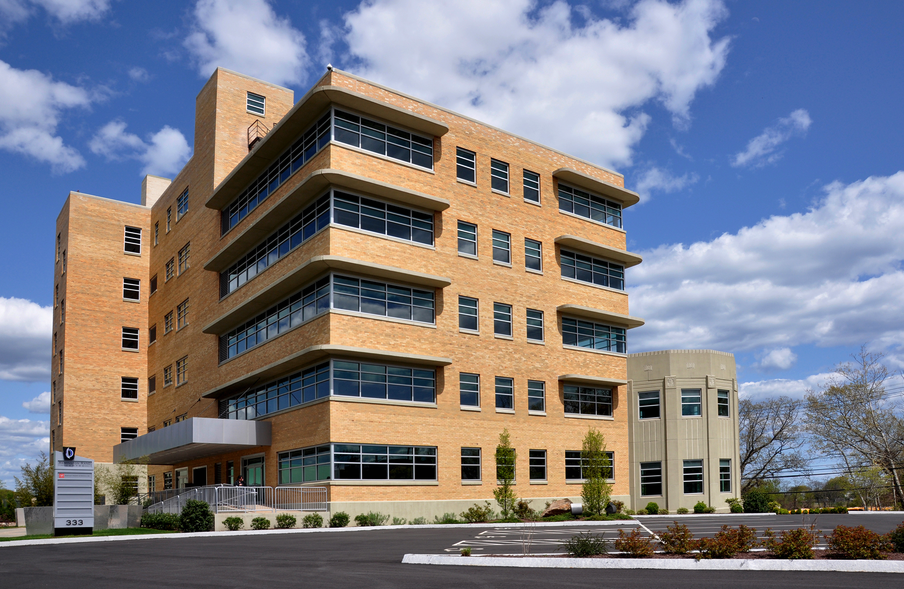 101 333 WILSON AVE visual data 6